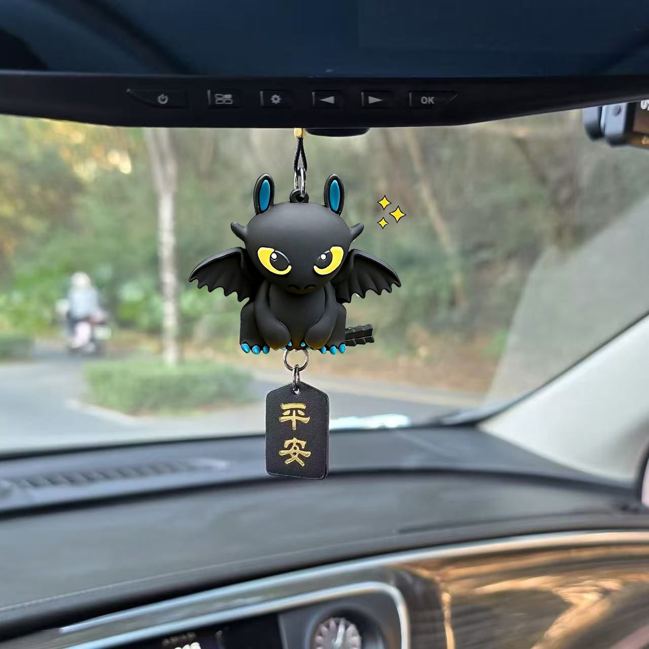 Car Accessories Hanging - Toothless car hanging doll, cute cartoon