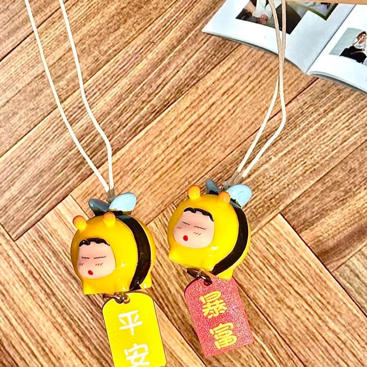 Crayon Shin-chan Bee Cosplay F - Car Accessories Hanging 评论和价格